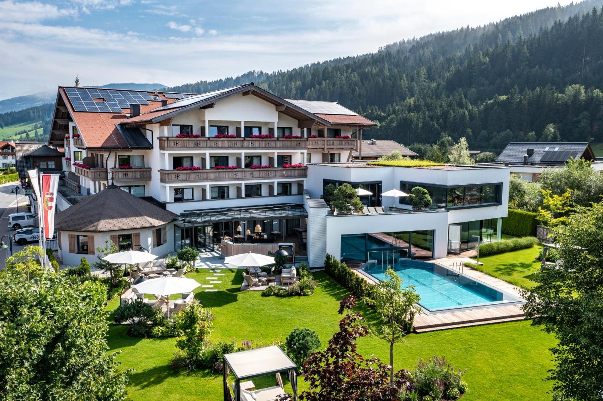 Superior Hotel Alpenhof Flachau Exterior photo